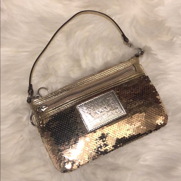 Coach Sequinned Poppy Wristlet - Picture 2 of 7